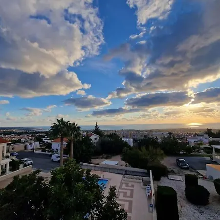 Pretty Peyia בית נופש *